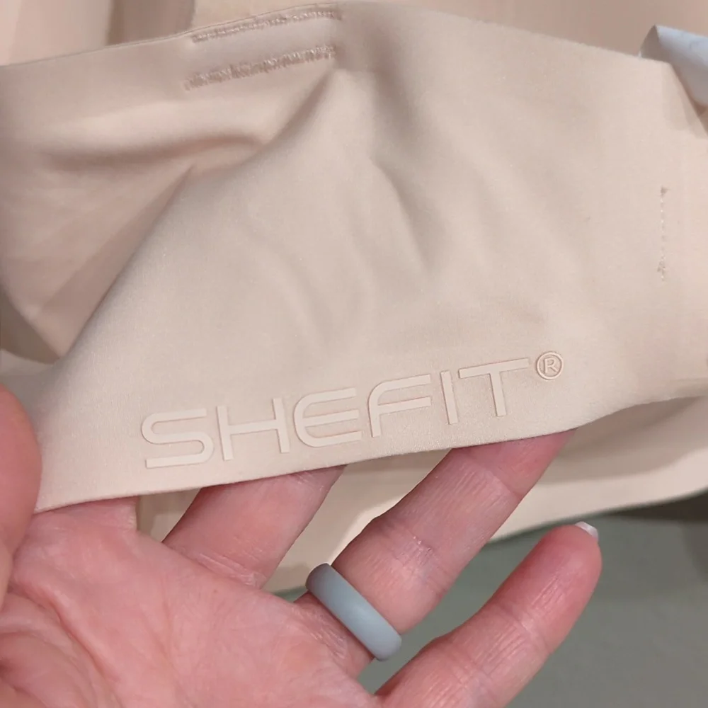 SHEFIT Sports Bra Cream 3Luxe Style 110031 Excellent Wireless Moisture Wicking